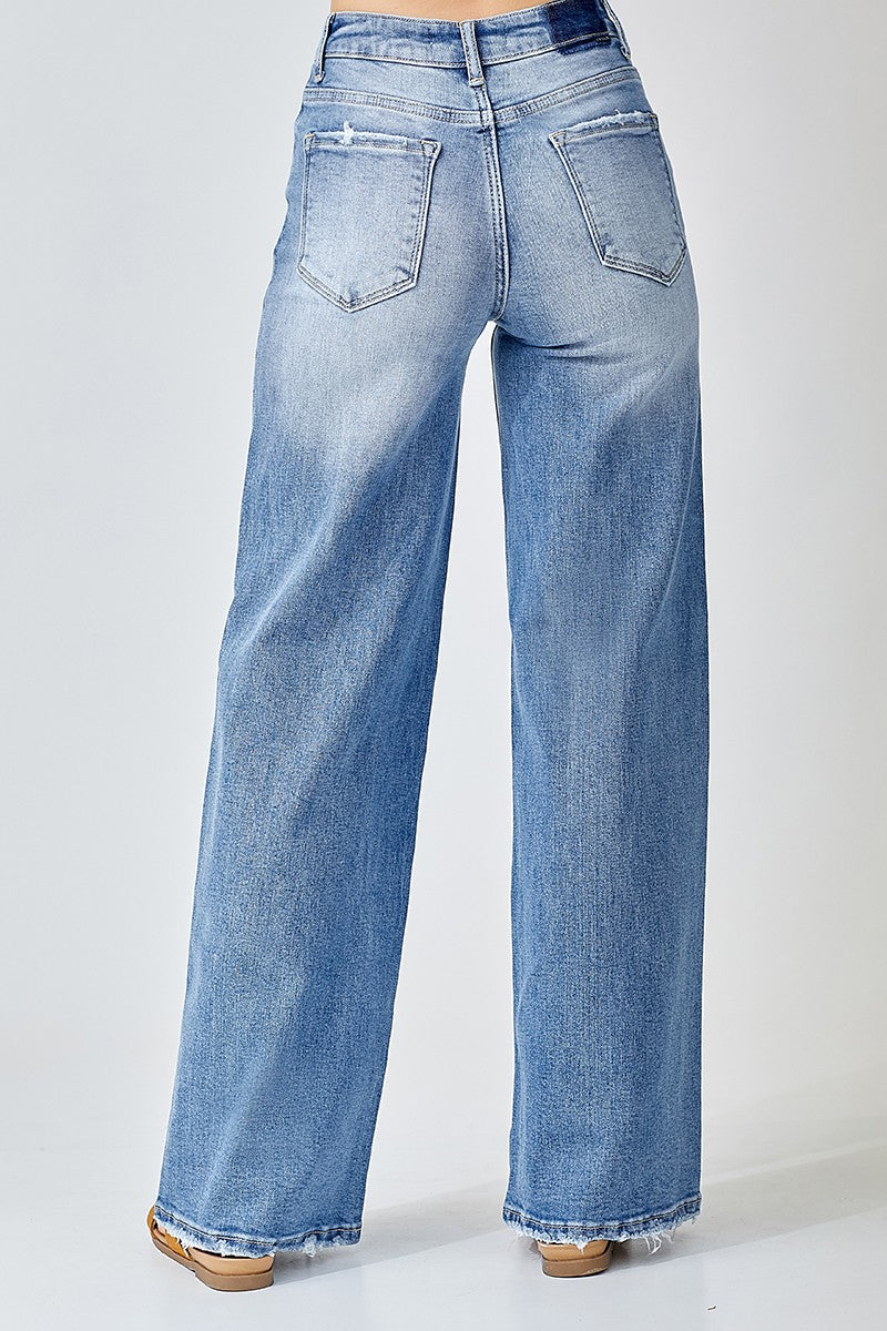 Mid Rise Crossover Jean