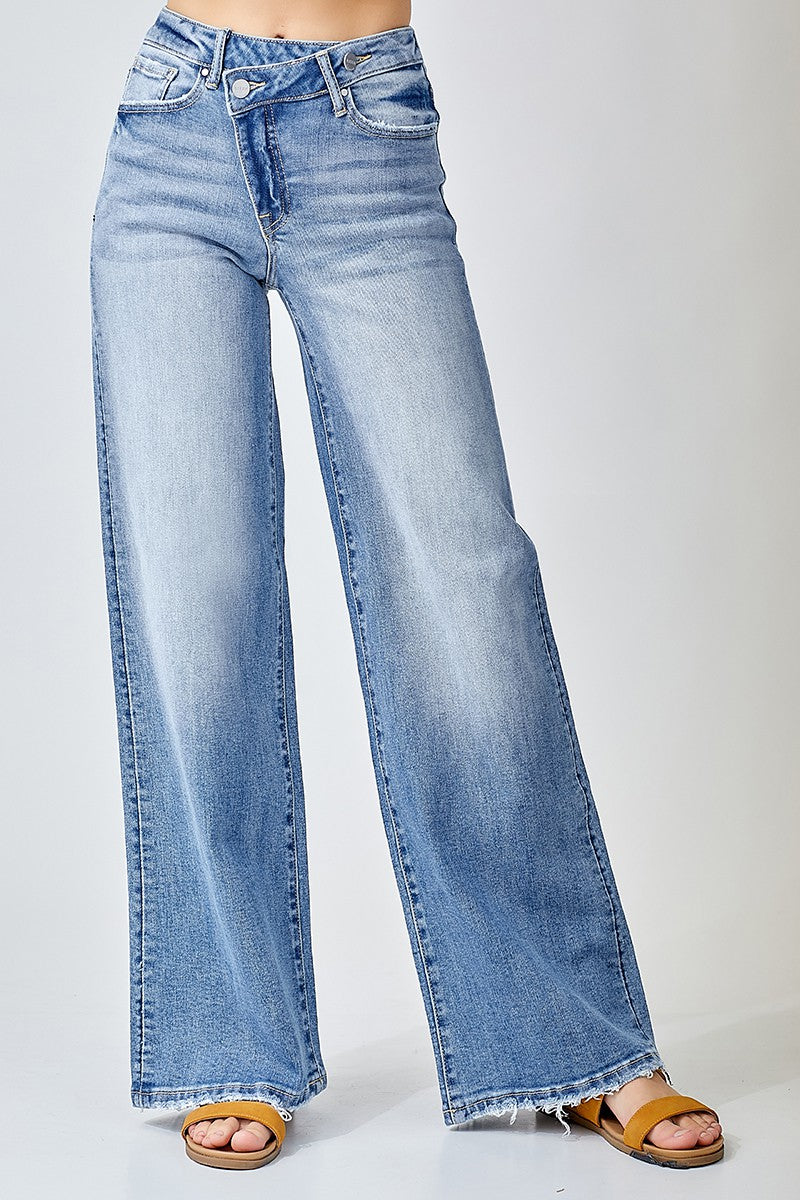 Mid Rise Crossover Jean