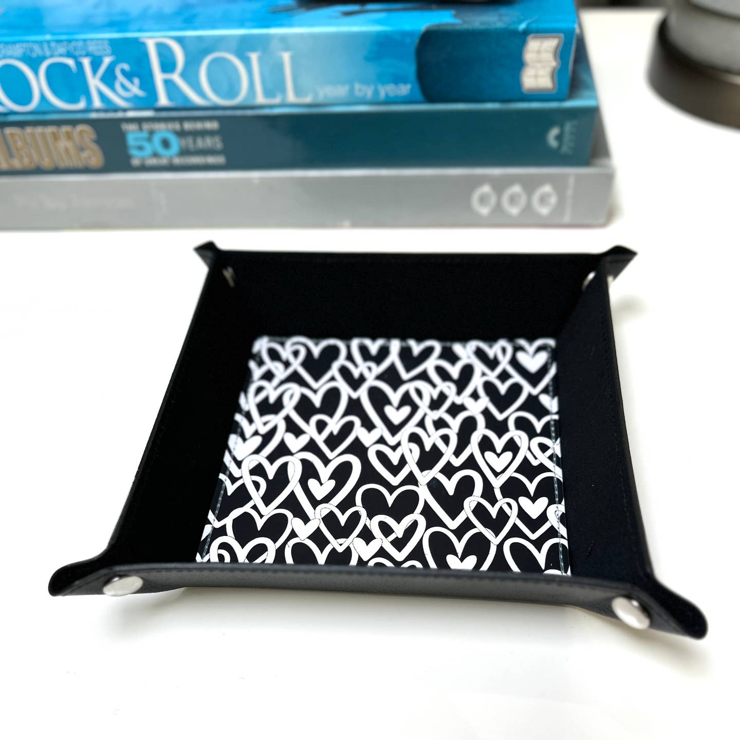 Graffiti Hearts Valet Tray