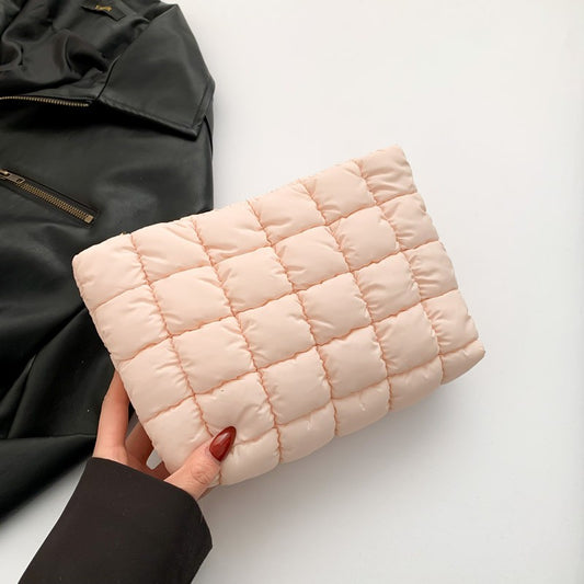 Quilted Pouch Off Light Pink