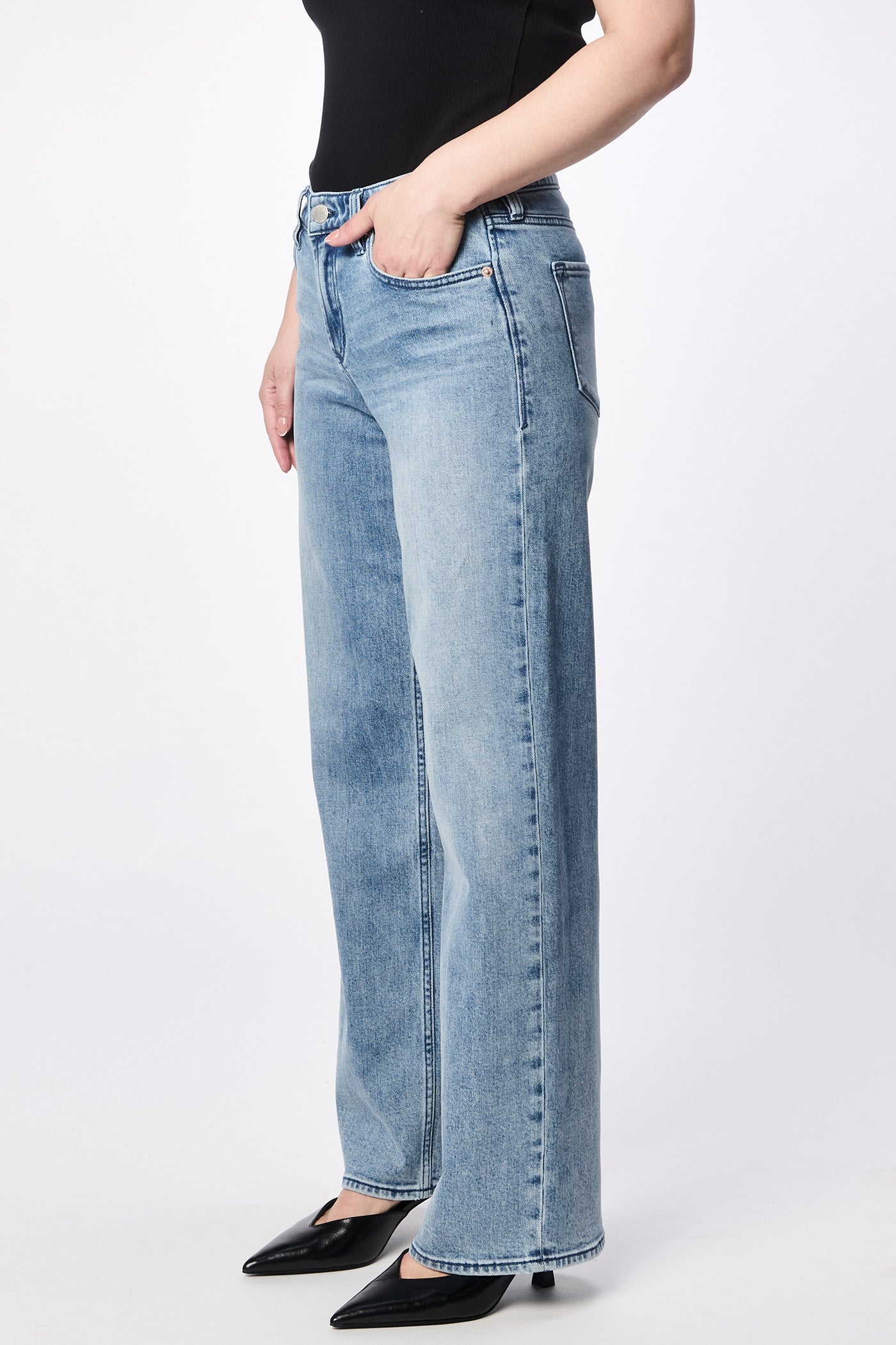 Taylor Straight Leg Jean Plein Air