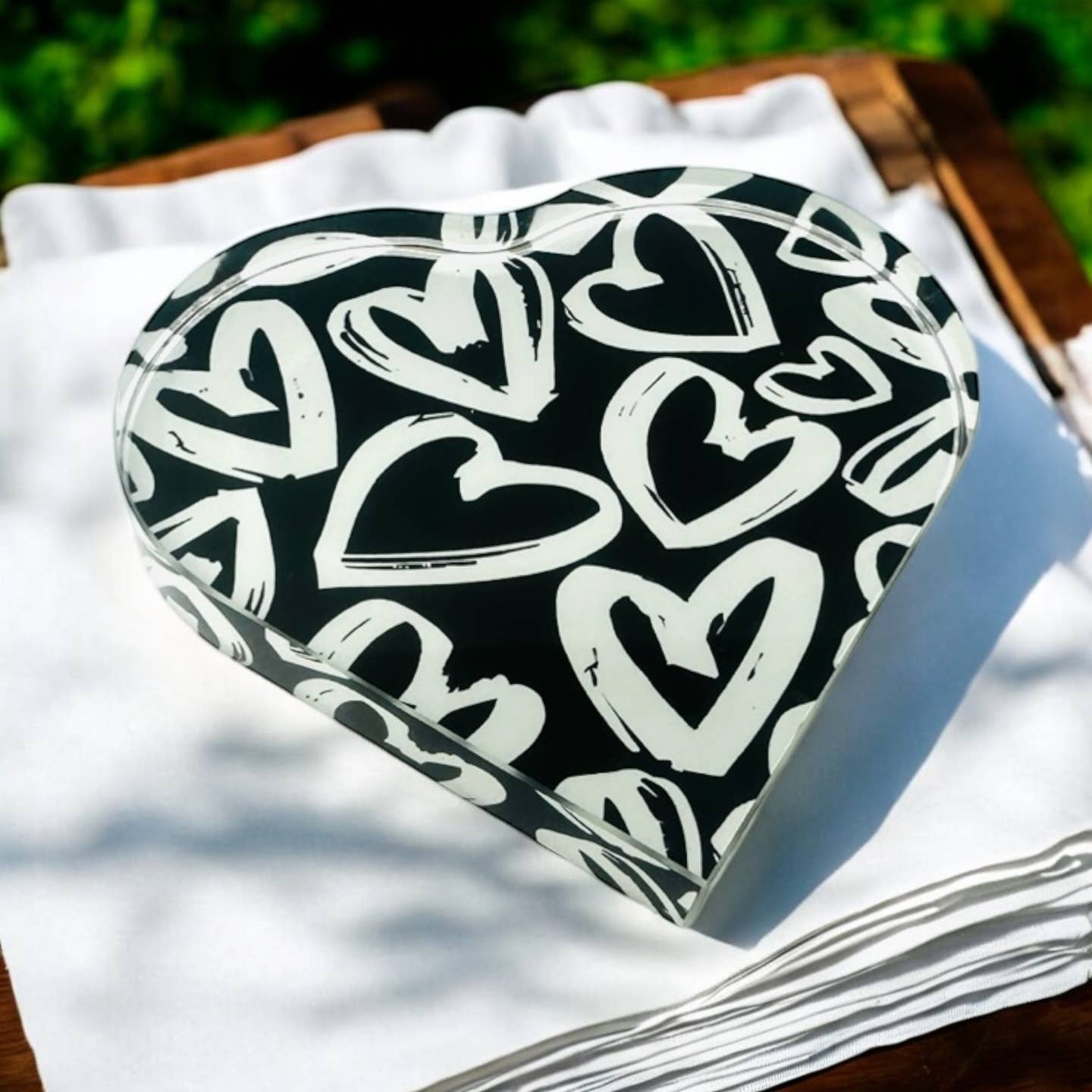 Graffiti Hearts Paperweight Decor